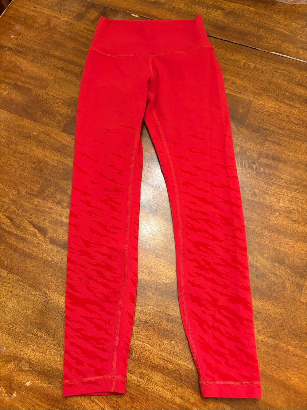 Lululemon Speed Up Tight Leggings Red Camo Print Size 4 Luxtreme